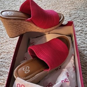 Platform sandals